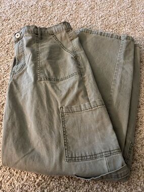 No Boundaries Olive Green Cargo Pants with Elastic Waist - Large 11-13